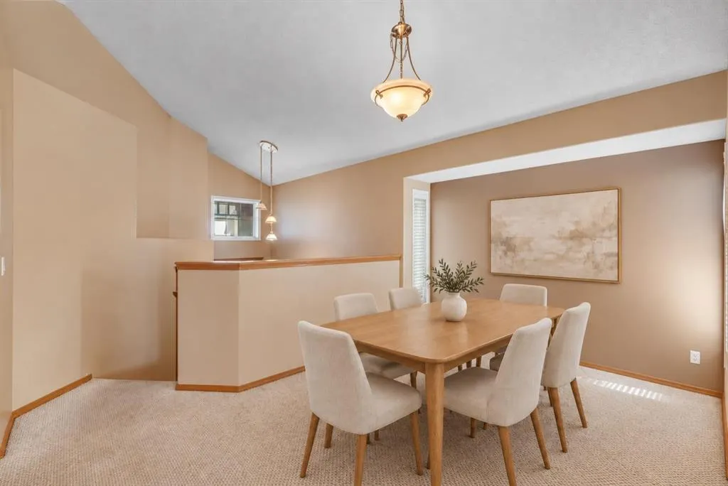 186 Cramond Close SE
