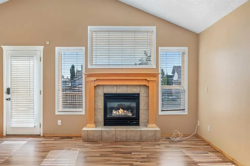186 Cramond Close SE