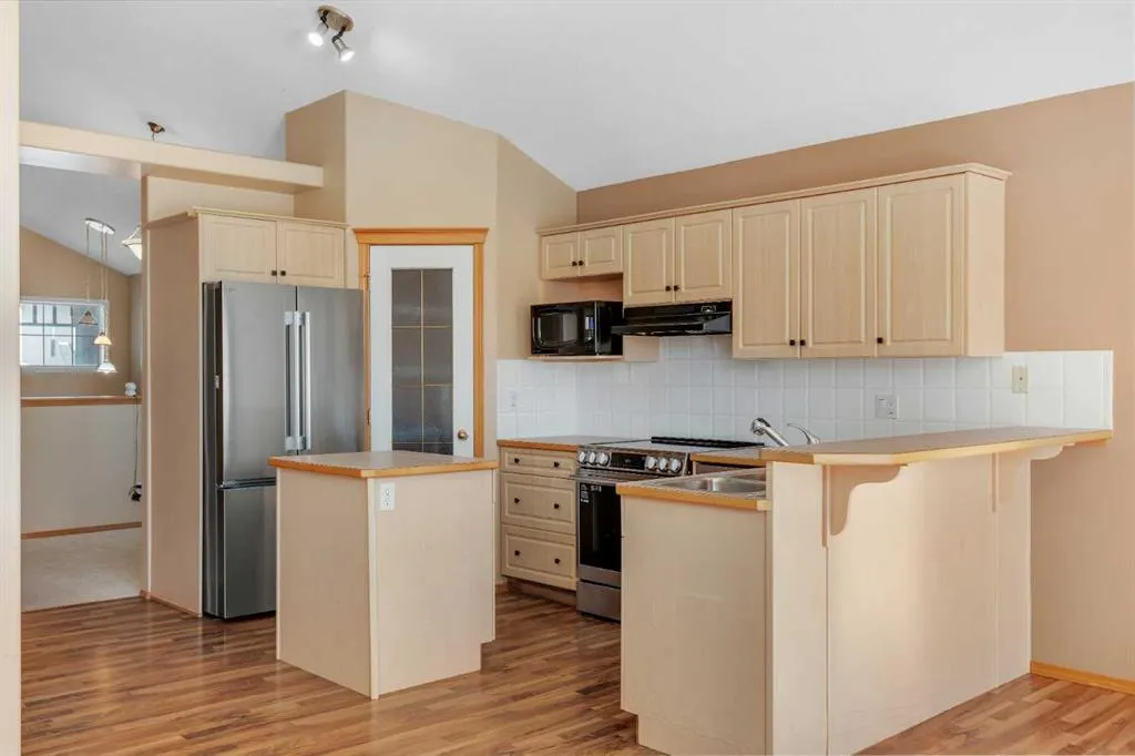 186 Cramond Close SE