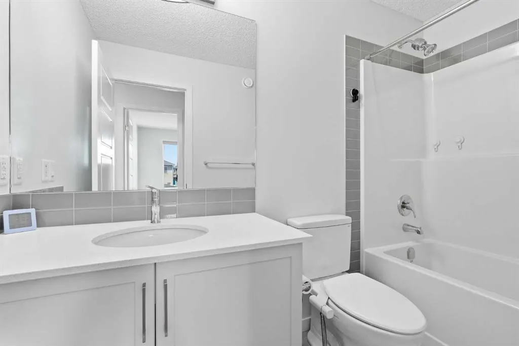 44 Amblefield Avenue NW
