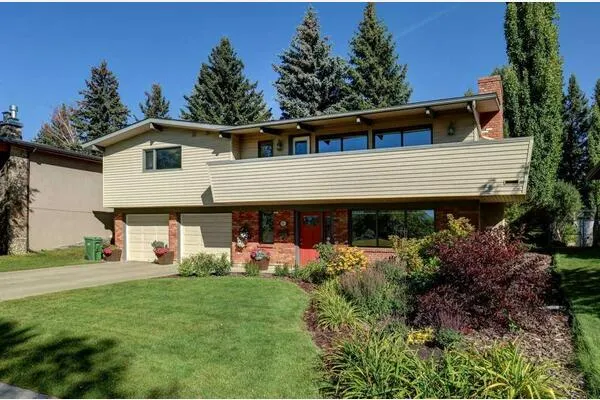 6 Vardana Place NW
