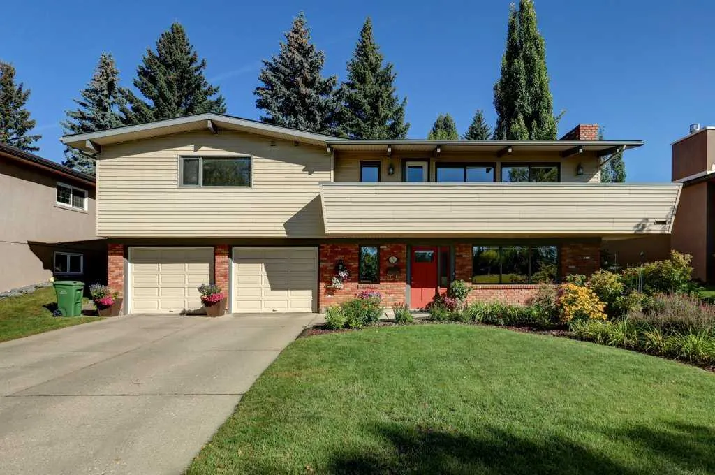 6 Vardana Place NW