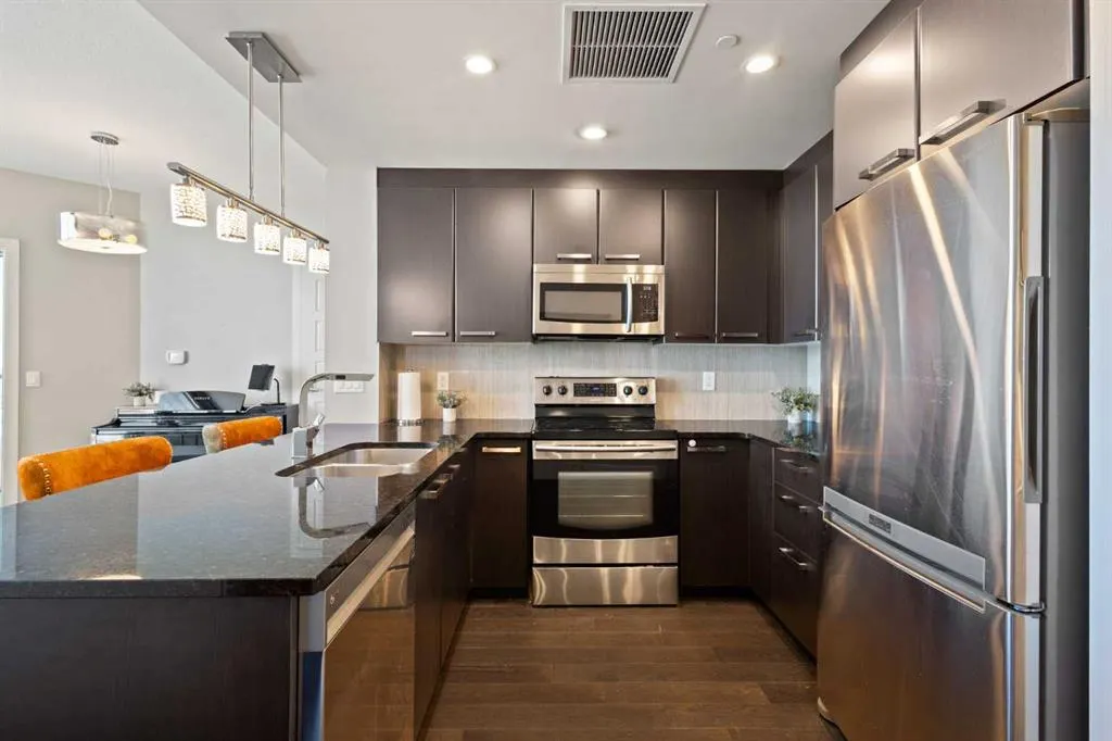 225 11 Avenue SE #2203