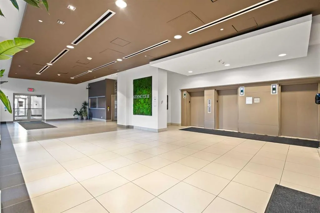 225 11 Avenue SE #2203