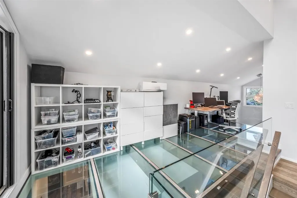 258 Grizzly Crescent