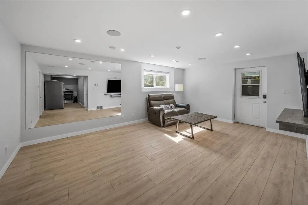 258 Grizzly Crescent