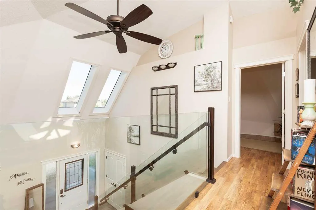 115 Iroquois Crescent W