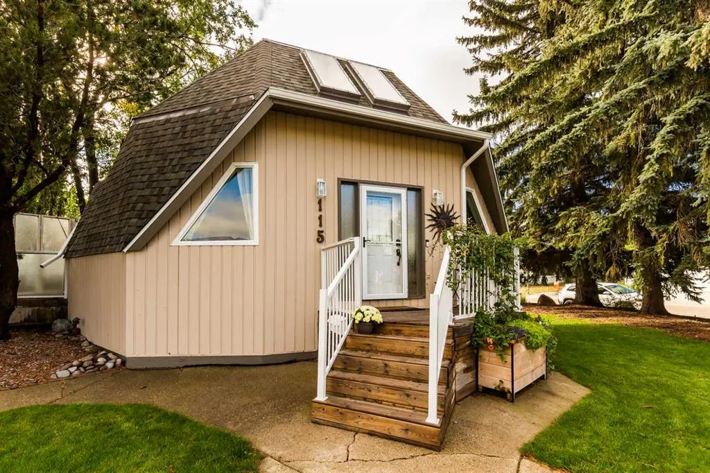 115 Iroquois Crescent W