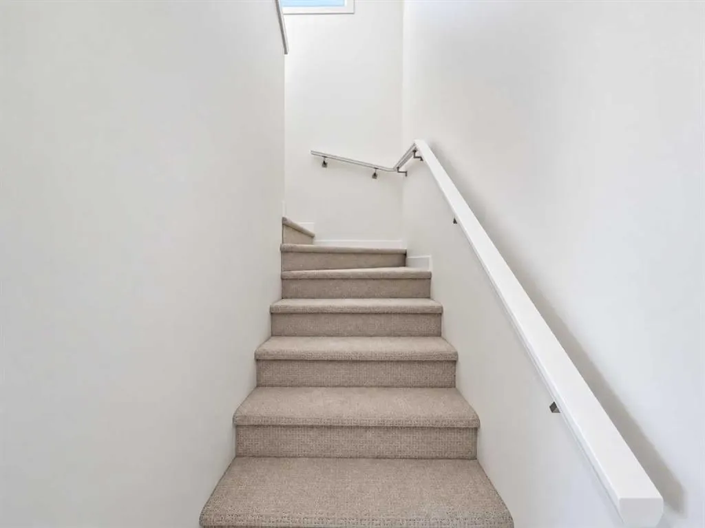 2337 waterbury Road