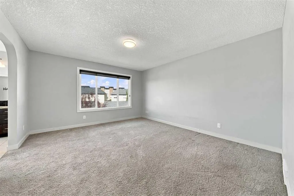 44 Skyview Point Terrace NE