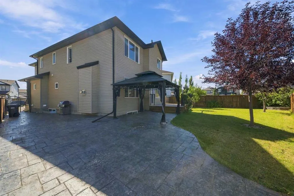 44 Skyview Point Terrace NE
