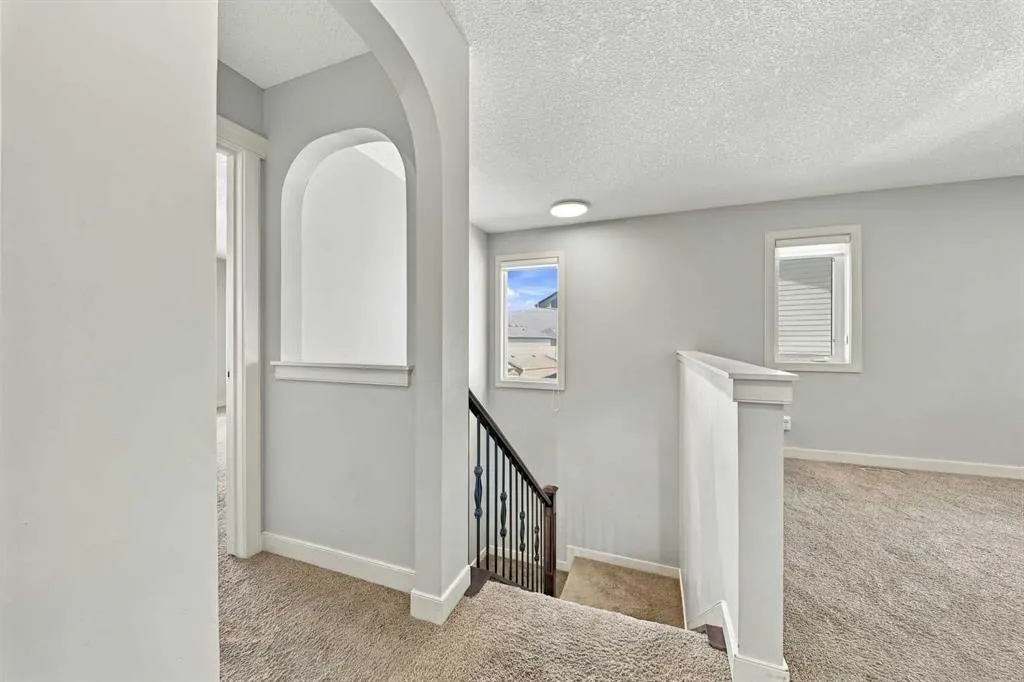 44 Skyview Point Terrace NE