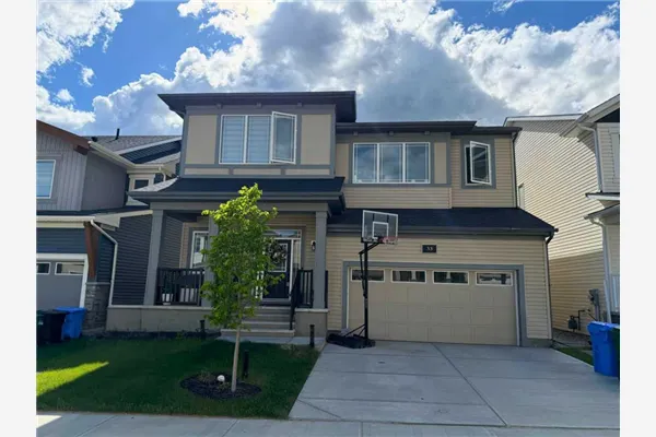33 Carringwood Street NW