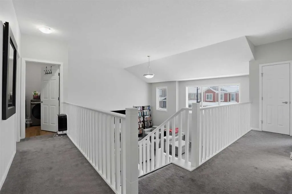 33 Carringwood Street NW
