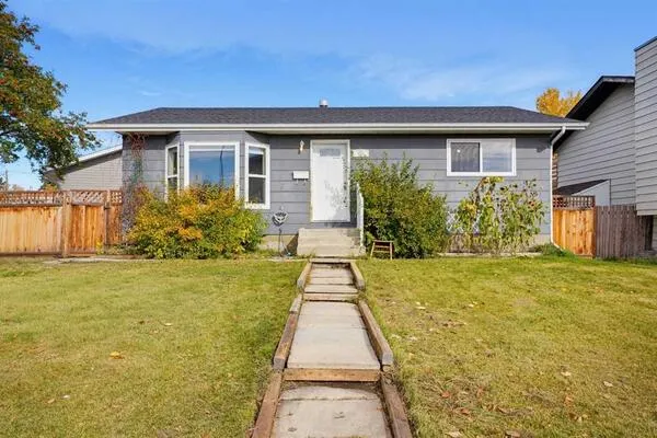 63 Dundee Crescent