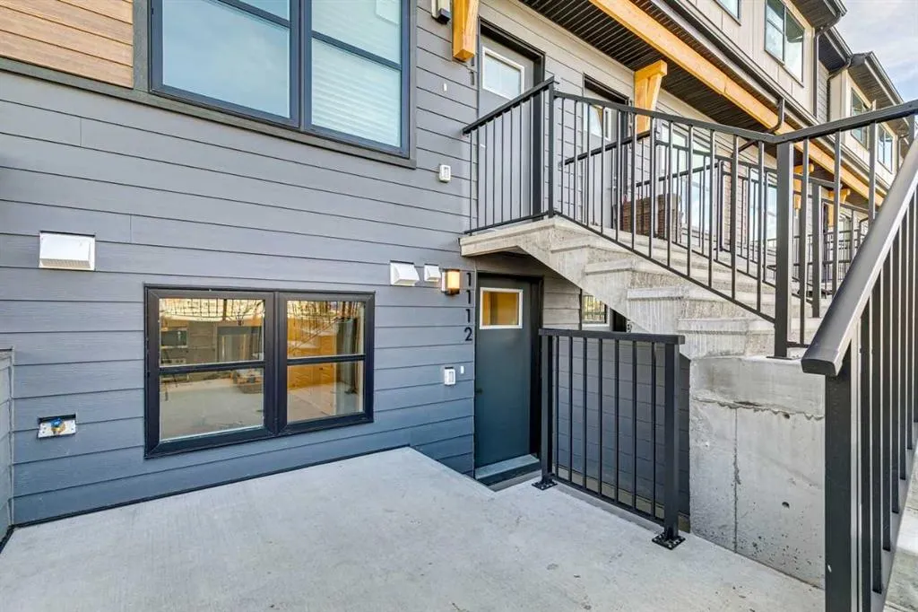 135 Mahogany Parade SE #1112