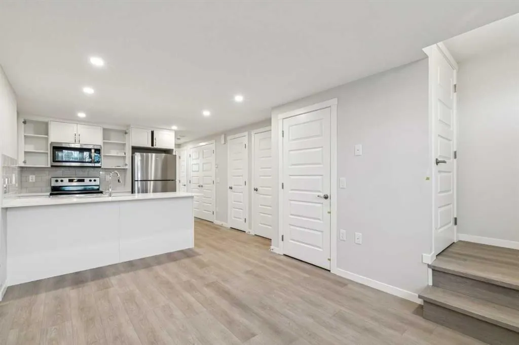 135 Mahogany Parade SE #1112