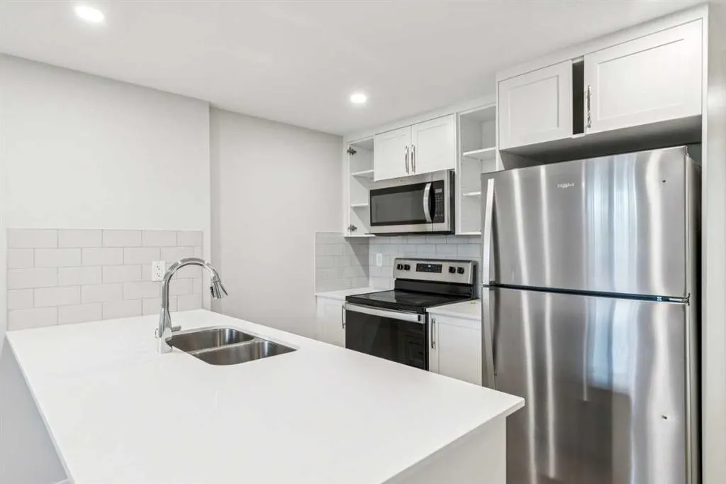 135 Mahogany Parade SE #1112
