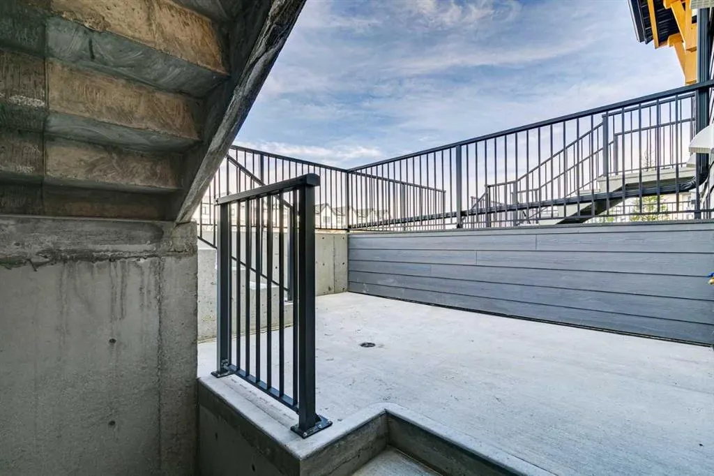 135 Mahogany Parade SE #1112