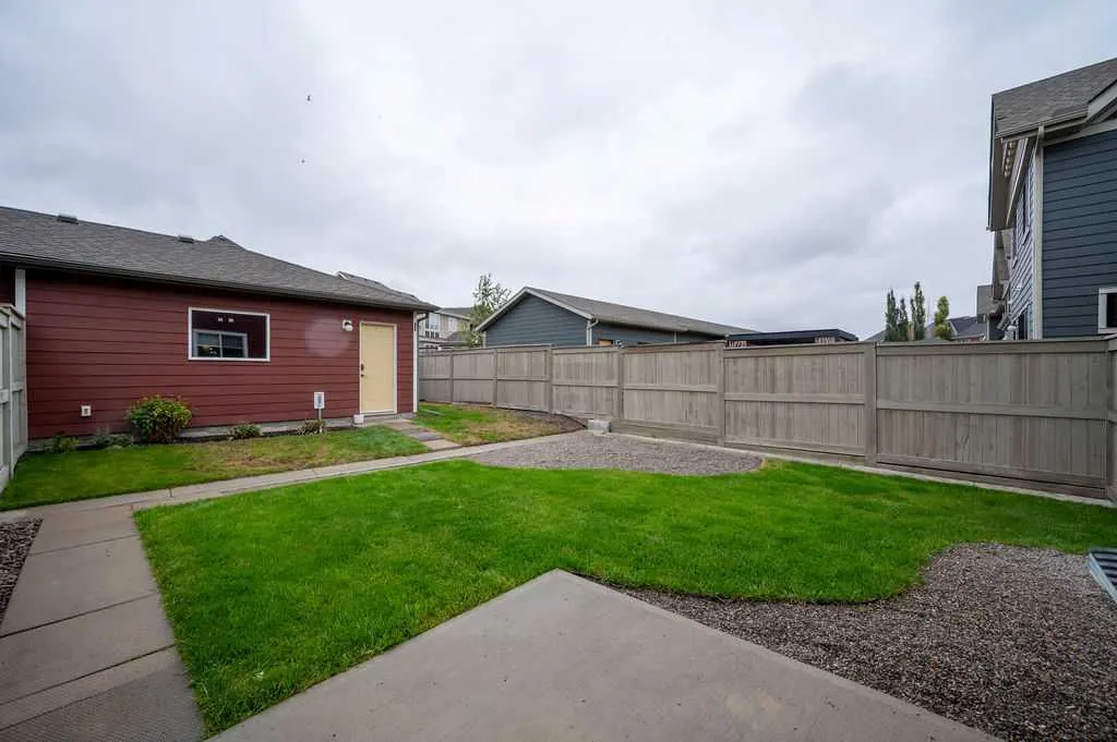 25 Marine Drive SE