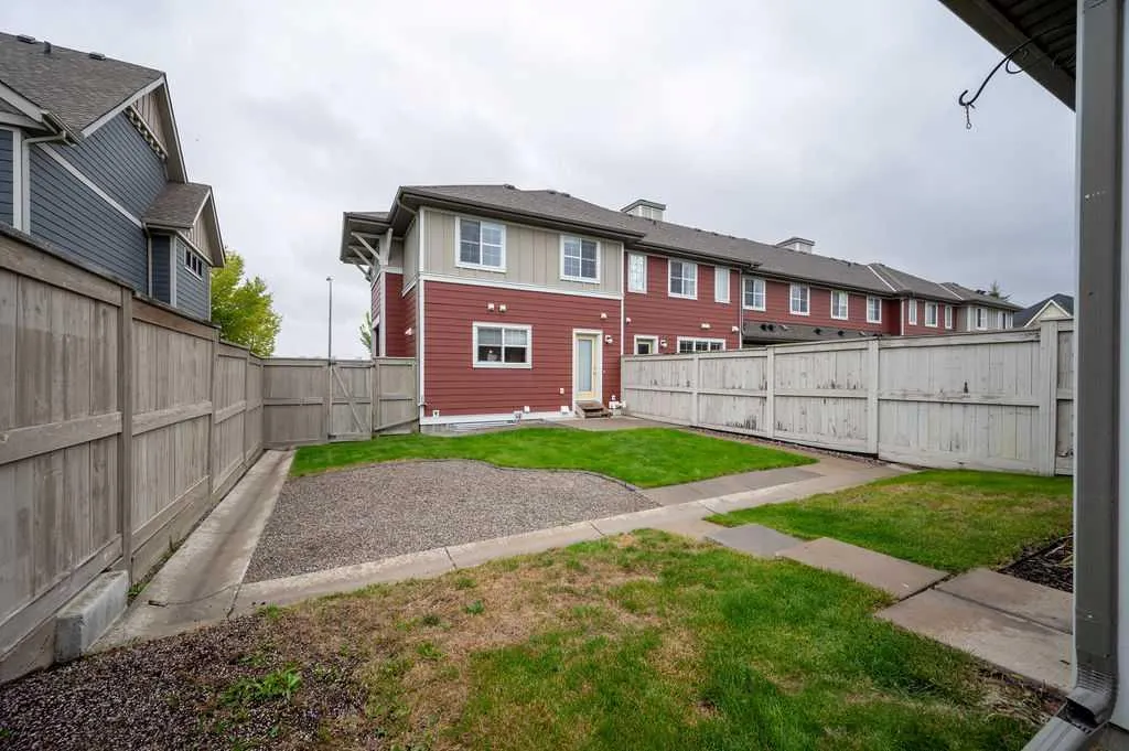 25 Marine Drive SE