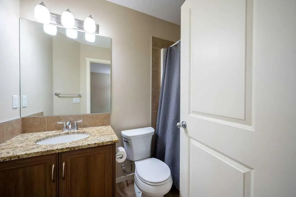 25 Marine Drive SE