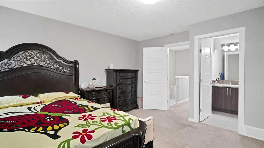 7451 Falconridge Boulevard NE #2016