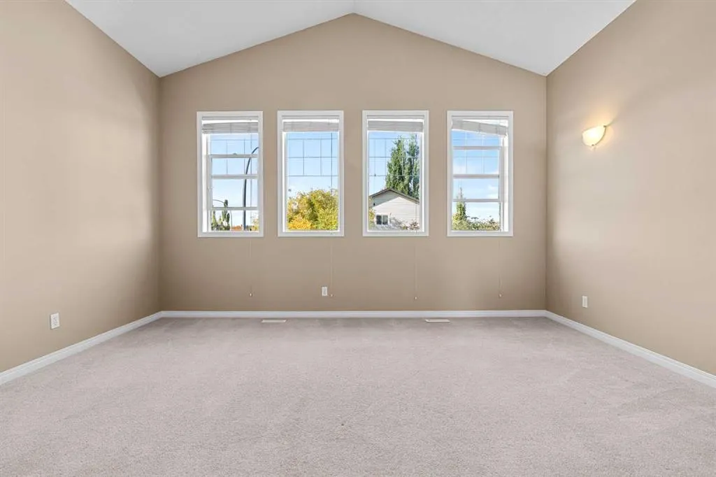 15 Cranfield Manor SE