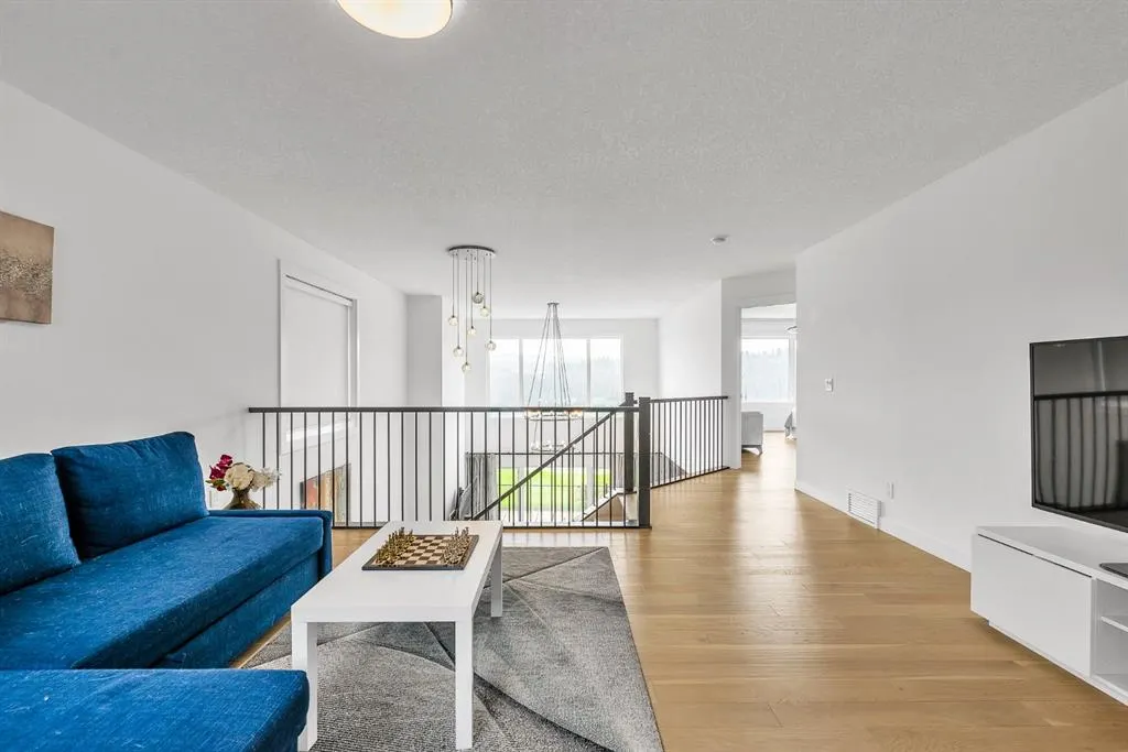406 Rowley Way NW