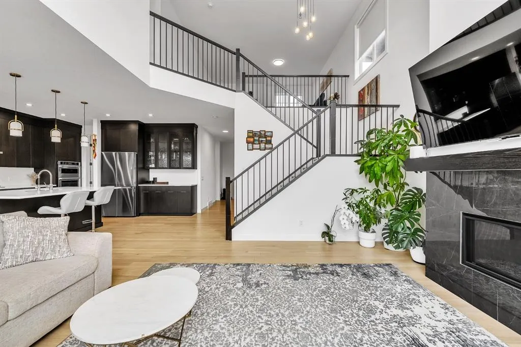 406 Rowley Way NW