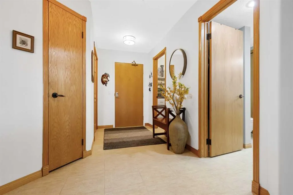 6868 Sierra Morena Boulevard SW #246