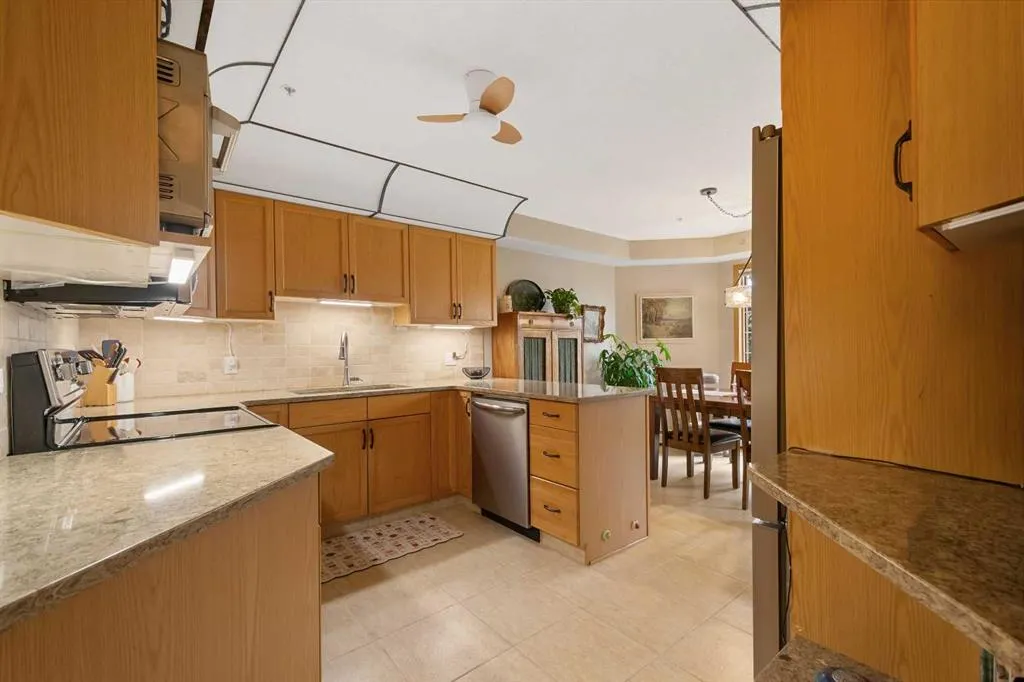 6868 Sierra Morena Boulevard SW #246