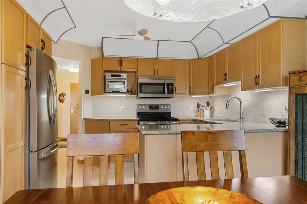 6868 Sierra Morena Boulevard SW #246