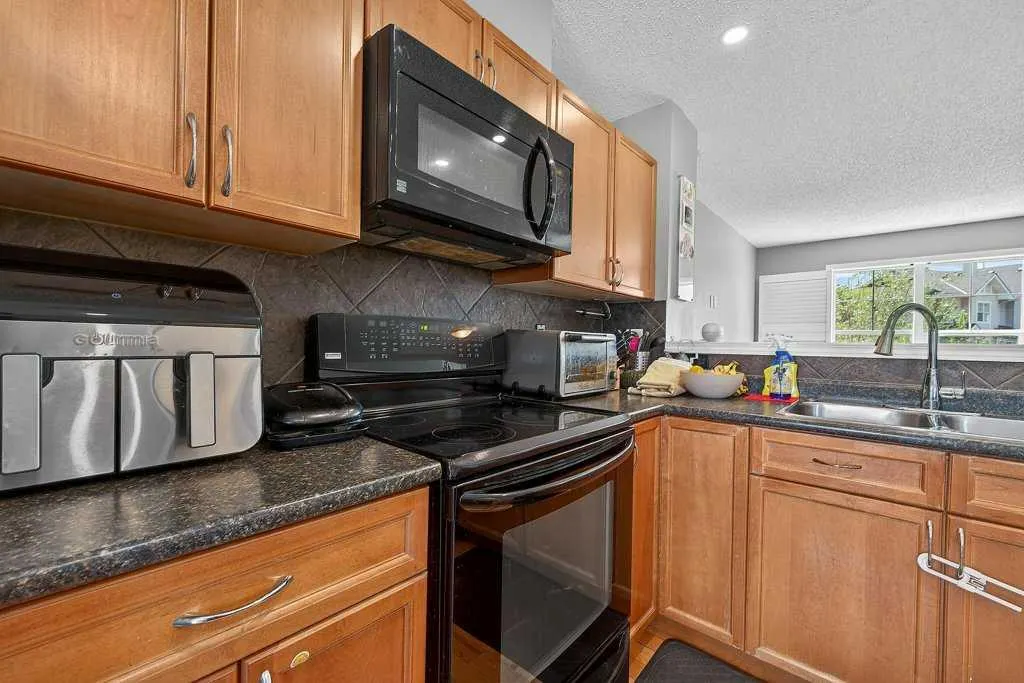 3031 New Brighton Gardens SE