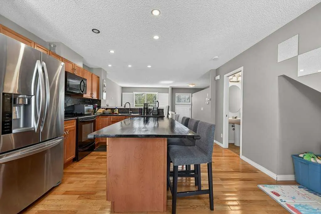 3031 New Brighton Gardens SE