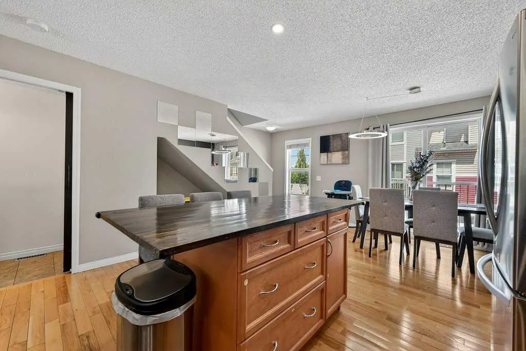 3031 New Brighton Gardens SE