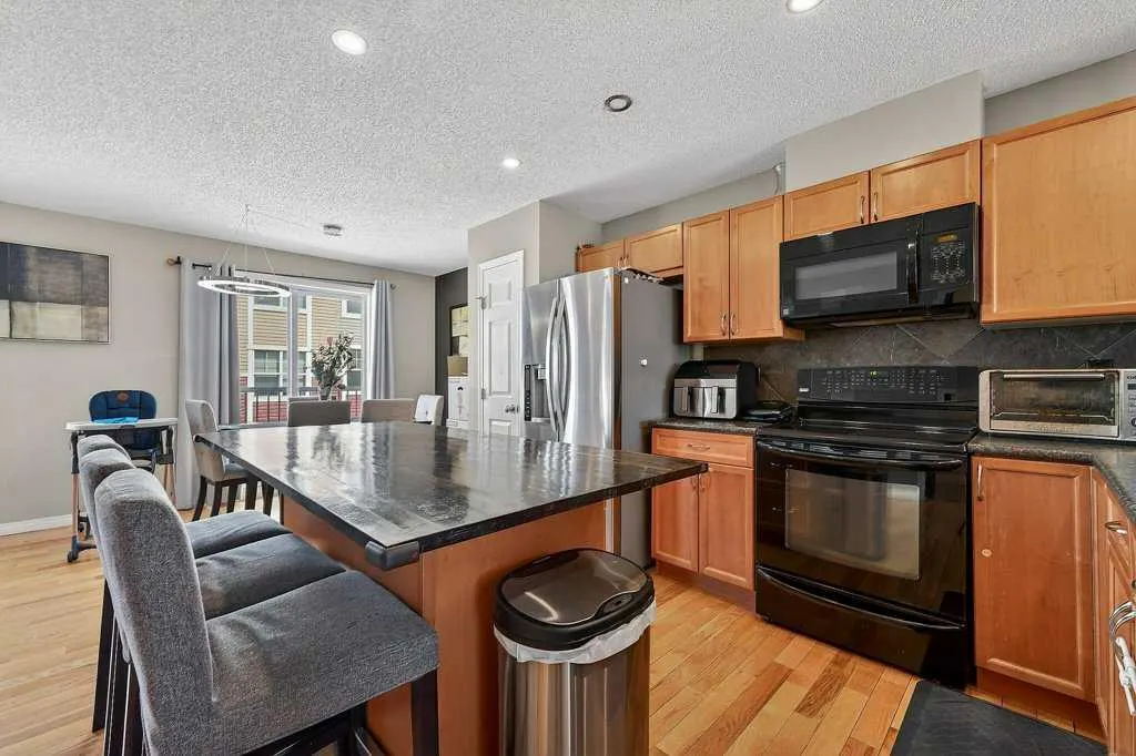 3031 New Brighton Gardens SE
