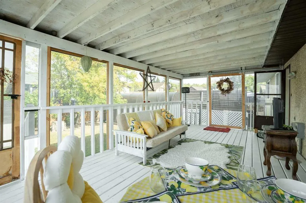 307 Cochrane Crescent