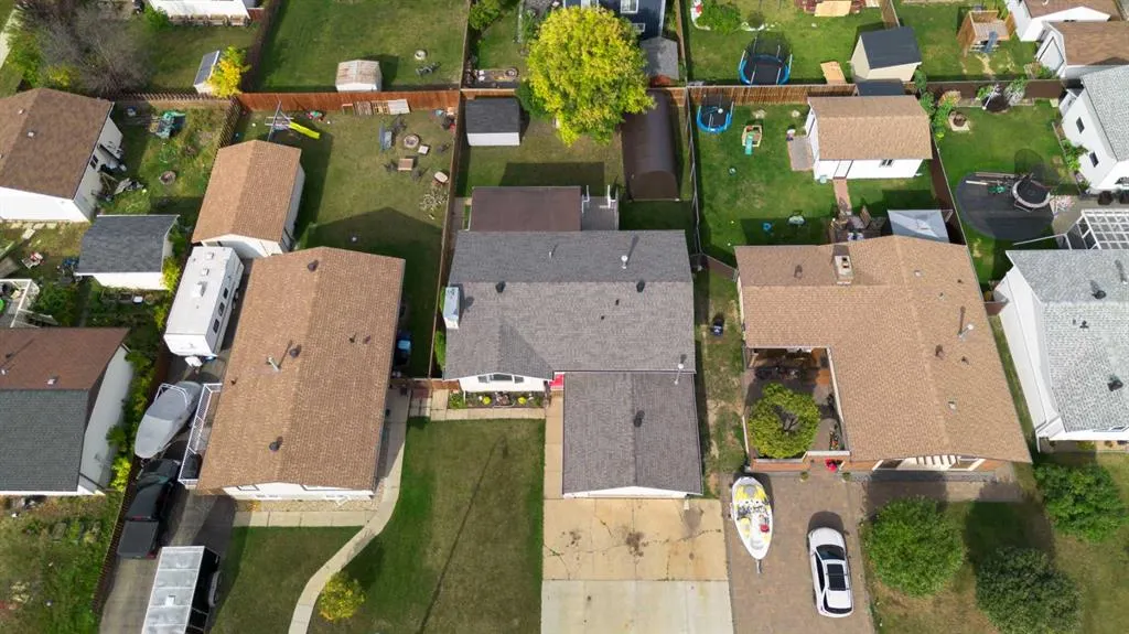 307 Cochrane Crescent
