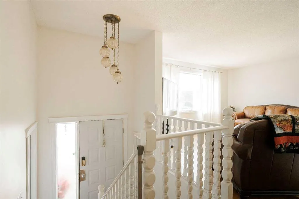307 Cochrane Crescent