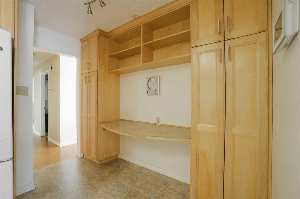 307 Cochrane Crescent