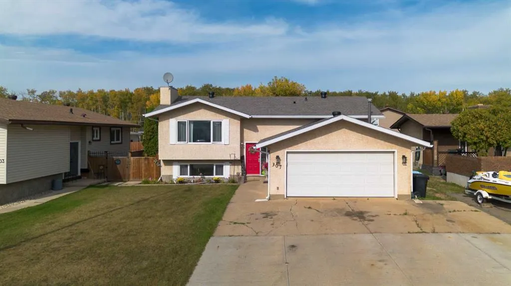307 Cochrane Crescent