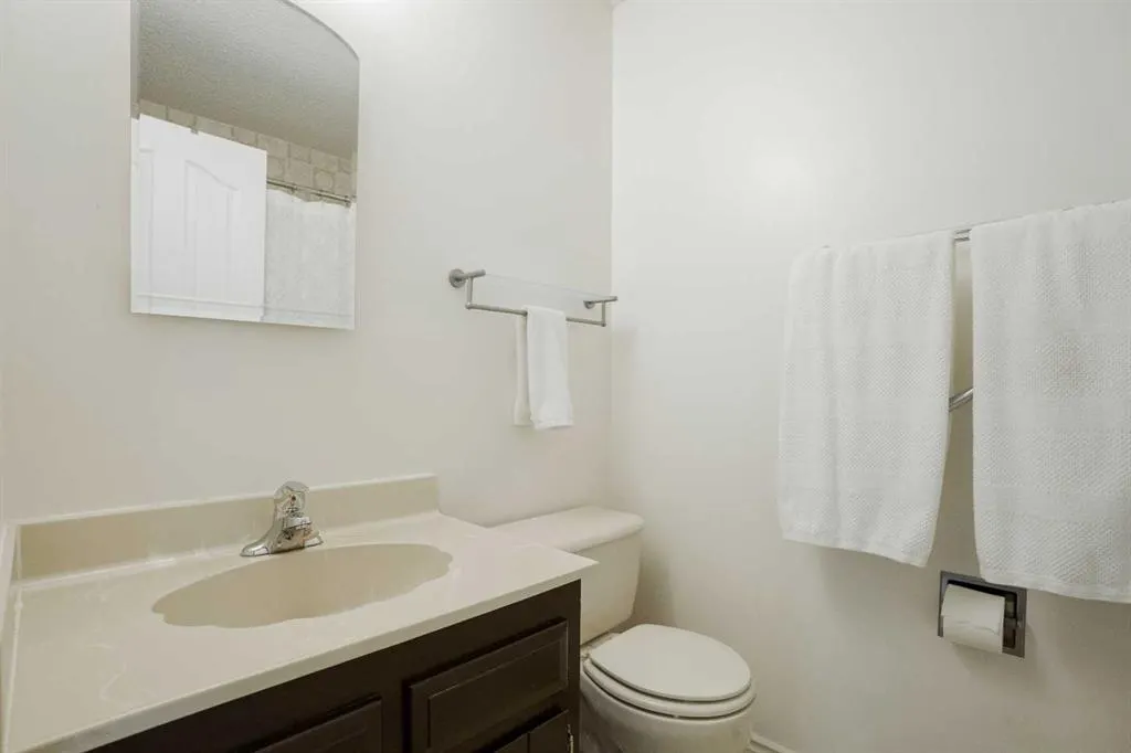 307 Cochrane Crescent