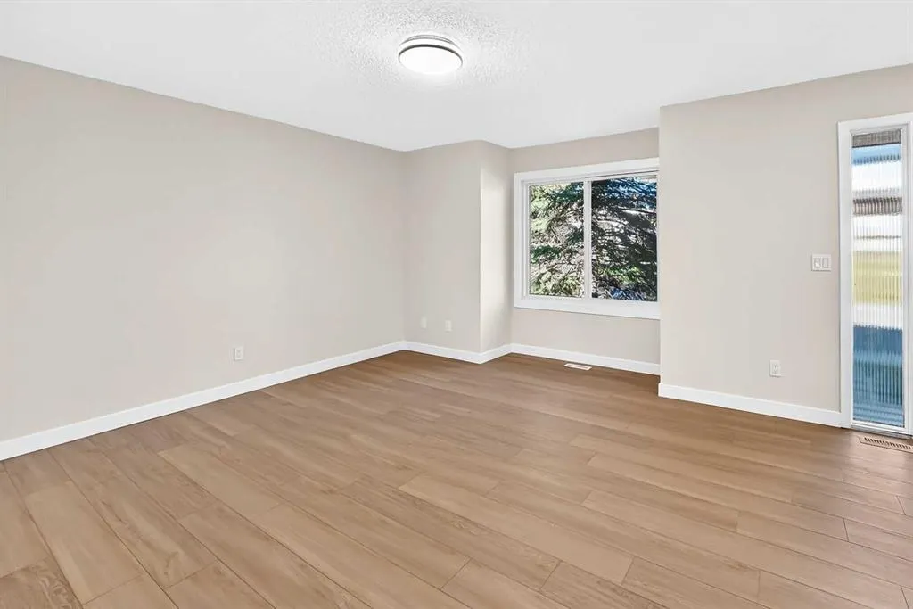 18 Dalhousie Crescent NW