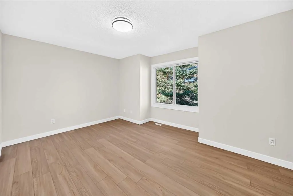 18 Dalhousie Crescent NW