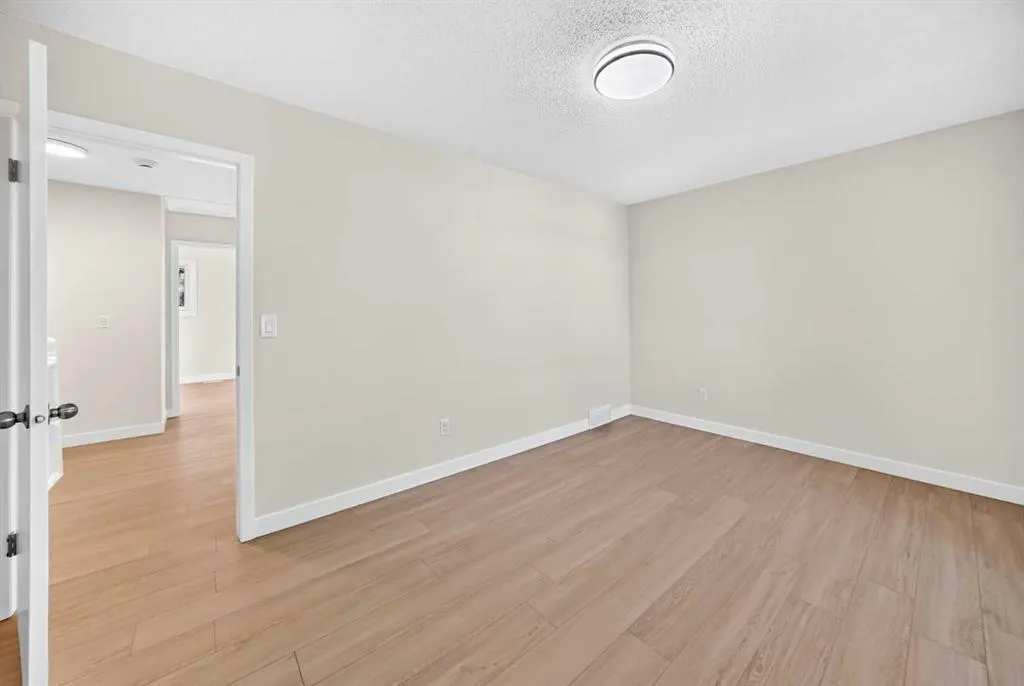 18 Dalhousie Crescent NW