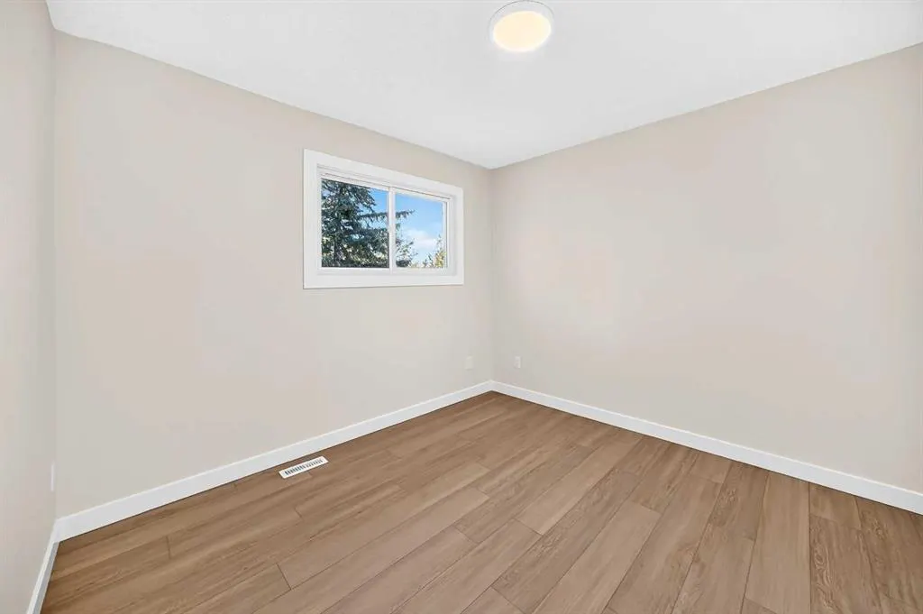18 Dalhousie Crescent NW