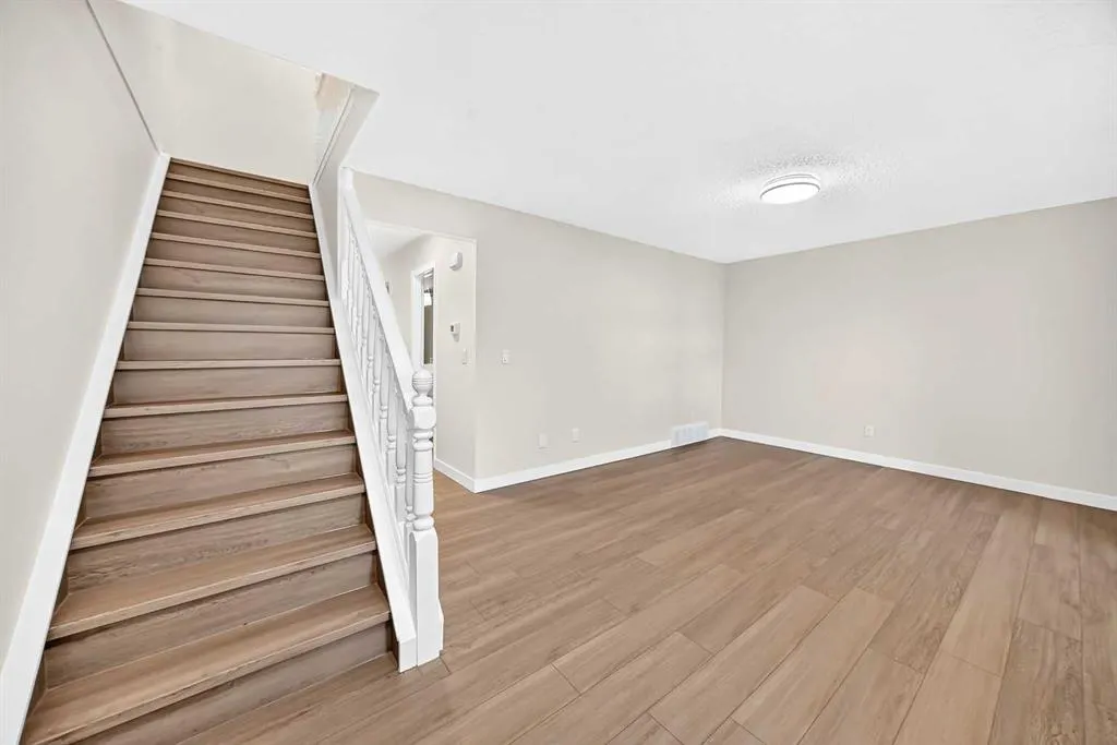 18 Dalhousie Crescent NW
