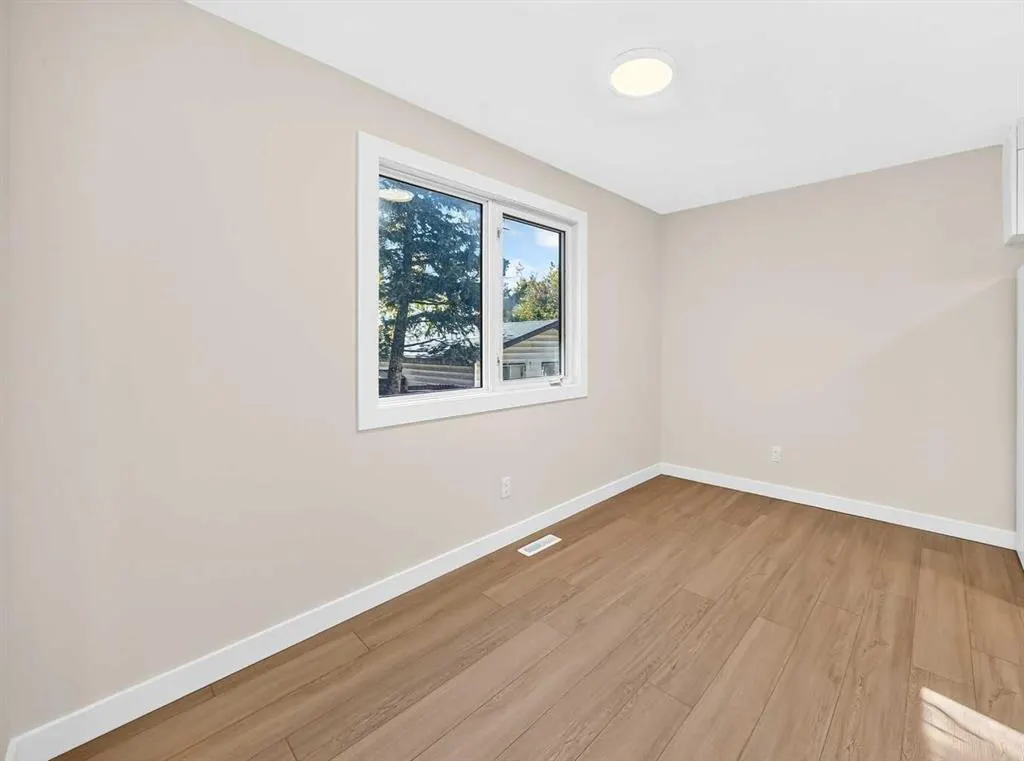 18 Dalhousie Crescent NW