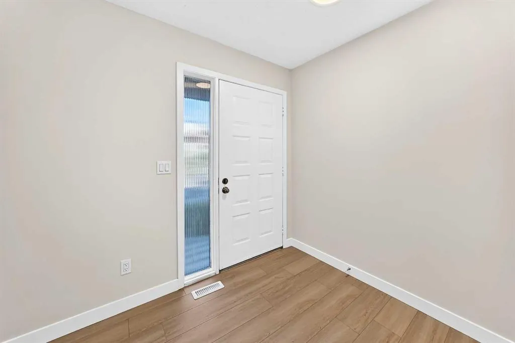 18 Dalhousie Crescent NW